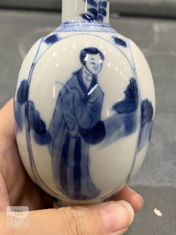清康熙青花四美图瓜棱小瓶 - 图10